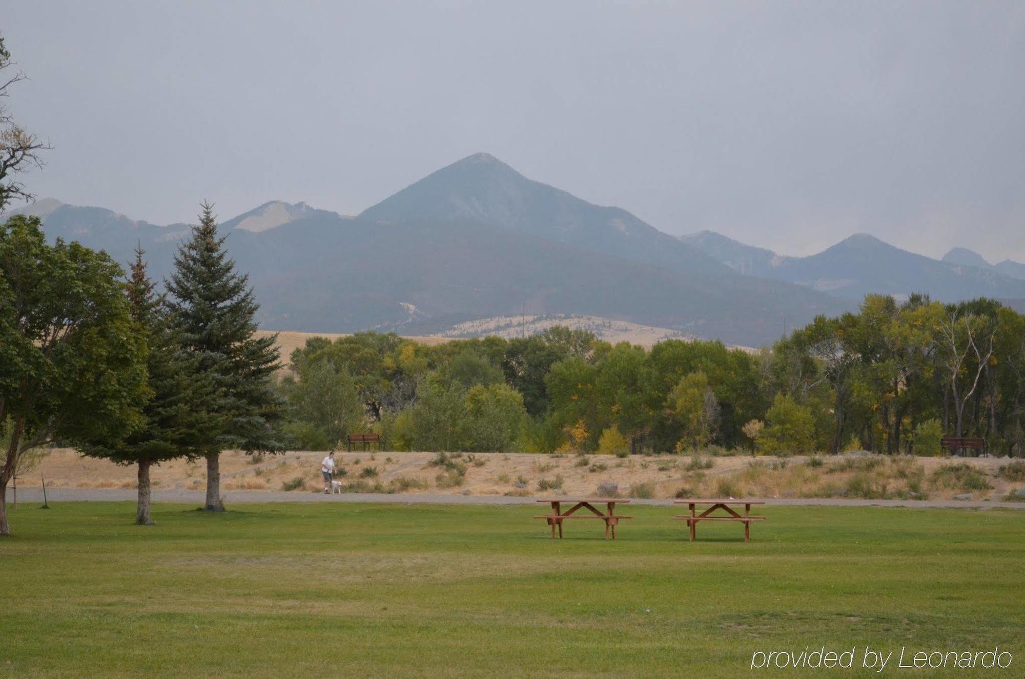 ליווינגסטון Yellowstone Pioneer Lodge מתקנים תמונה